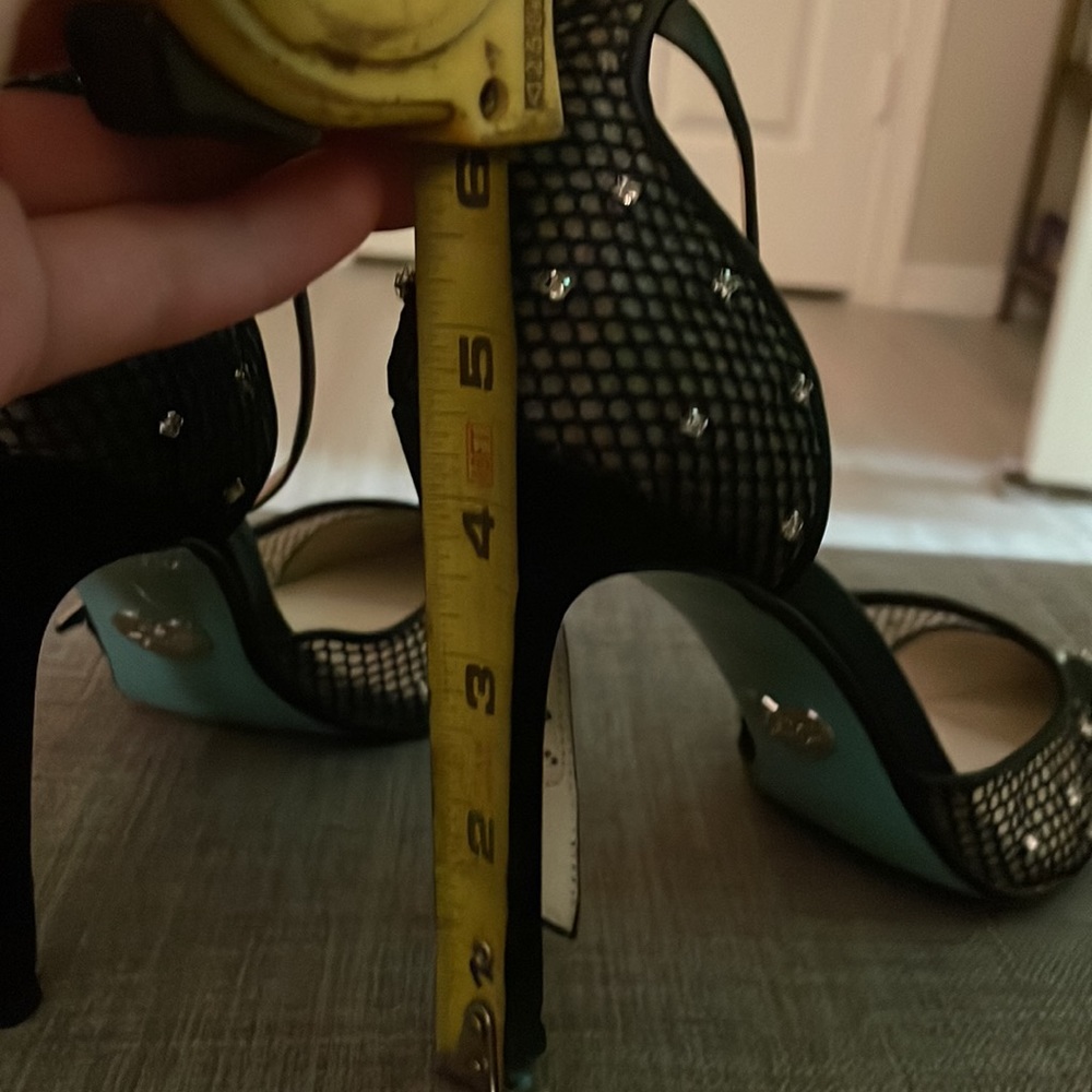 Betsy Johnson - image 3